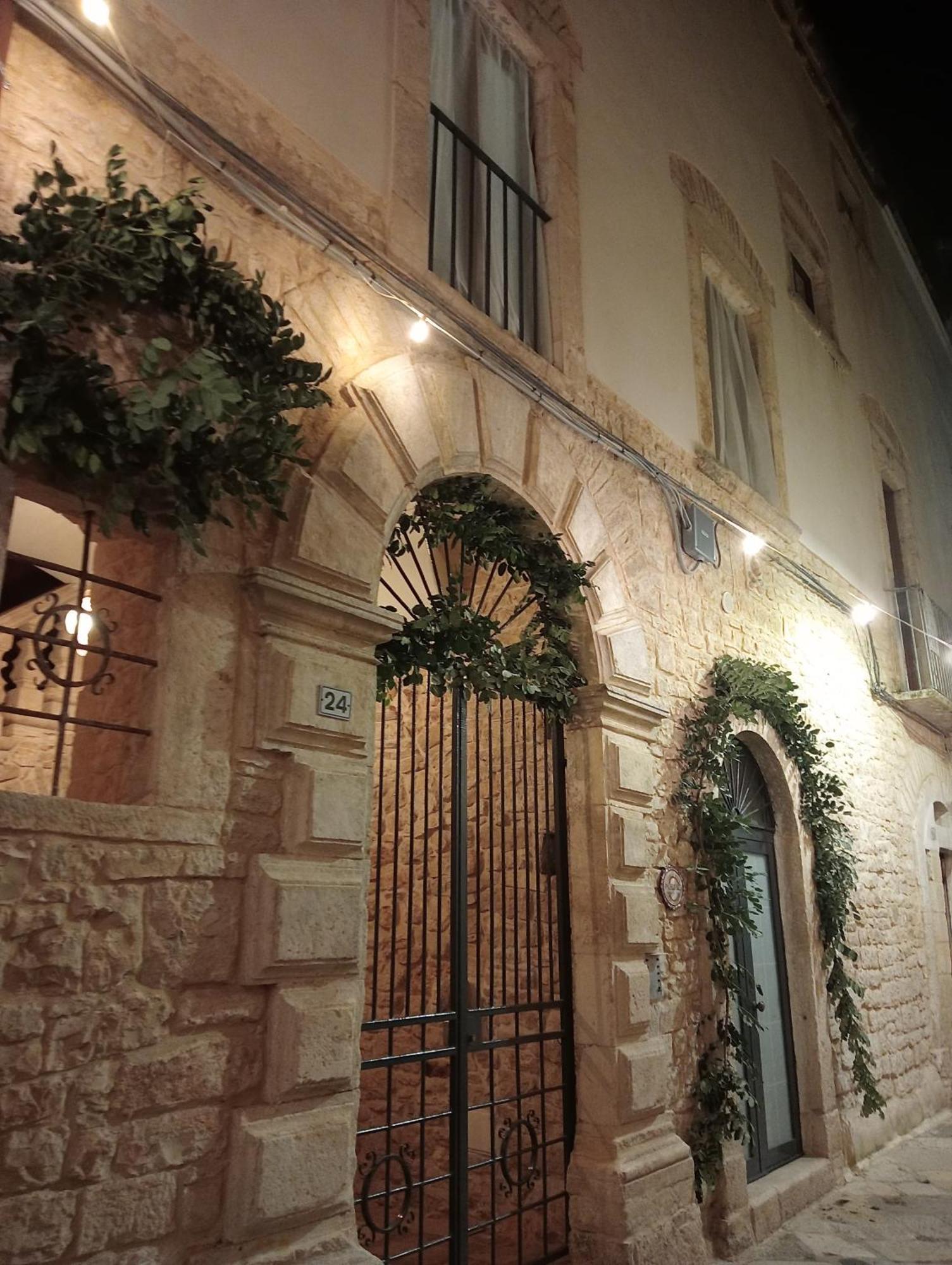 Hotel Palazzo Rizzi Dimora Dei Templari Bitetto Esterno foto
